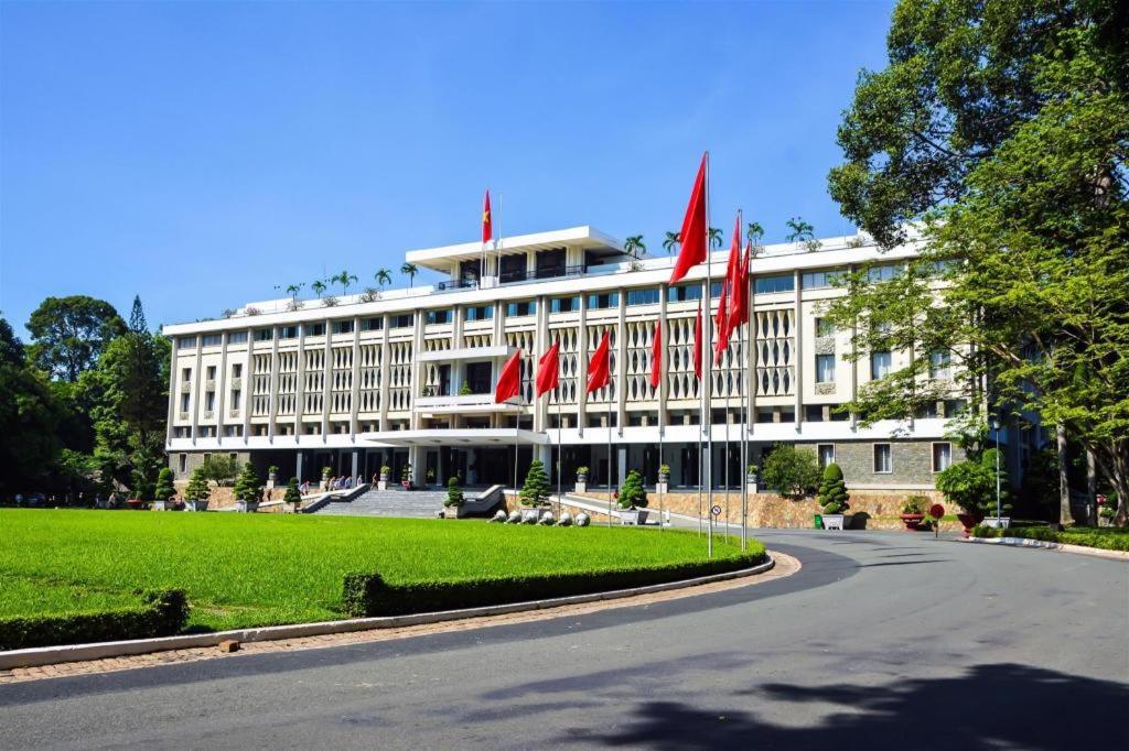 The White Hotel 8A Thai Van Lung Ho Chi Minh City Exterior photo